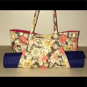 Yoga tote bag with inside zipper pocket (NWOT)